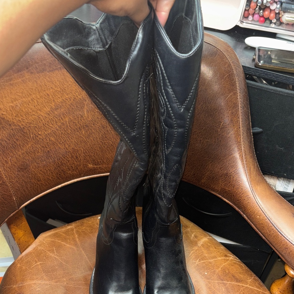 Sleek Black Over the Knee Women's Boots - Picture 3 of 5